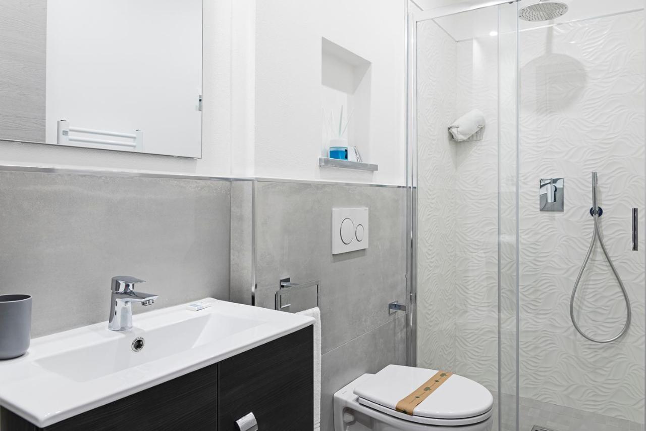 Versilia Residence - Colombo Лидо Ди Камайоре Екстериор снимка
